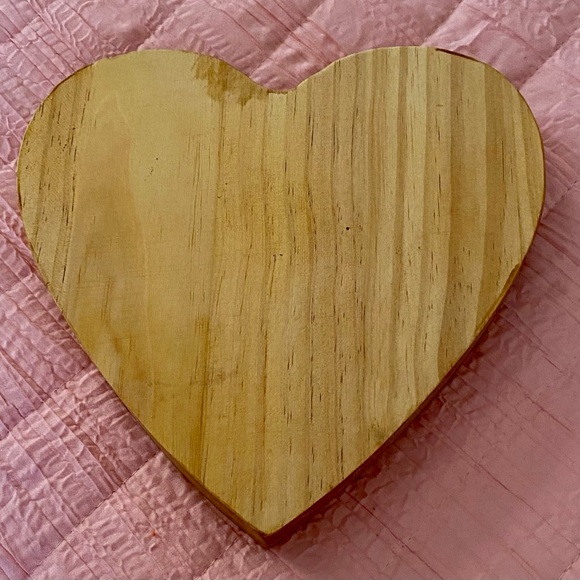 Handmade Heart-Shaped Wooden Prayer Bowl With 24 Prayer/Blessing Cards - Picture 4 of 6